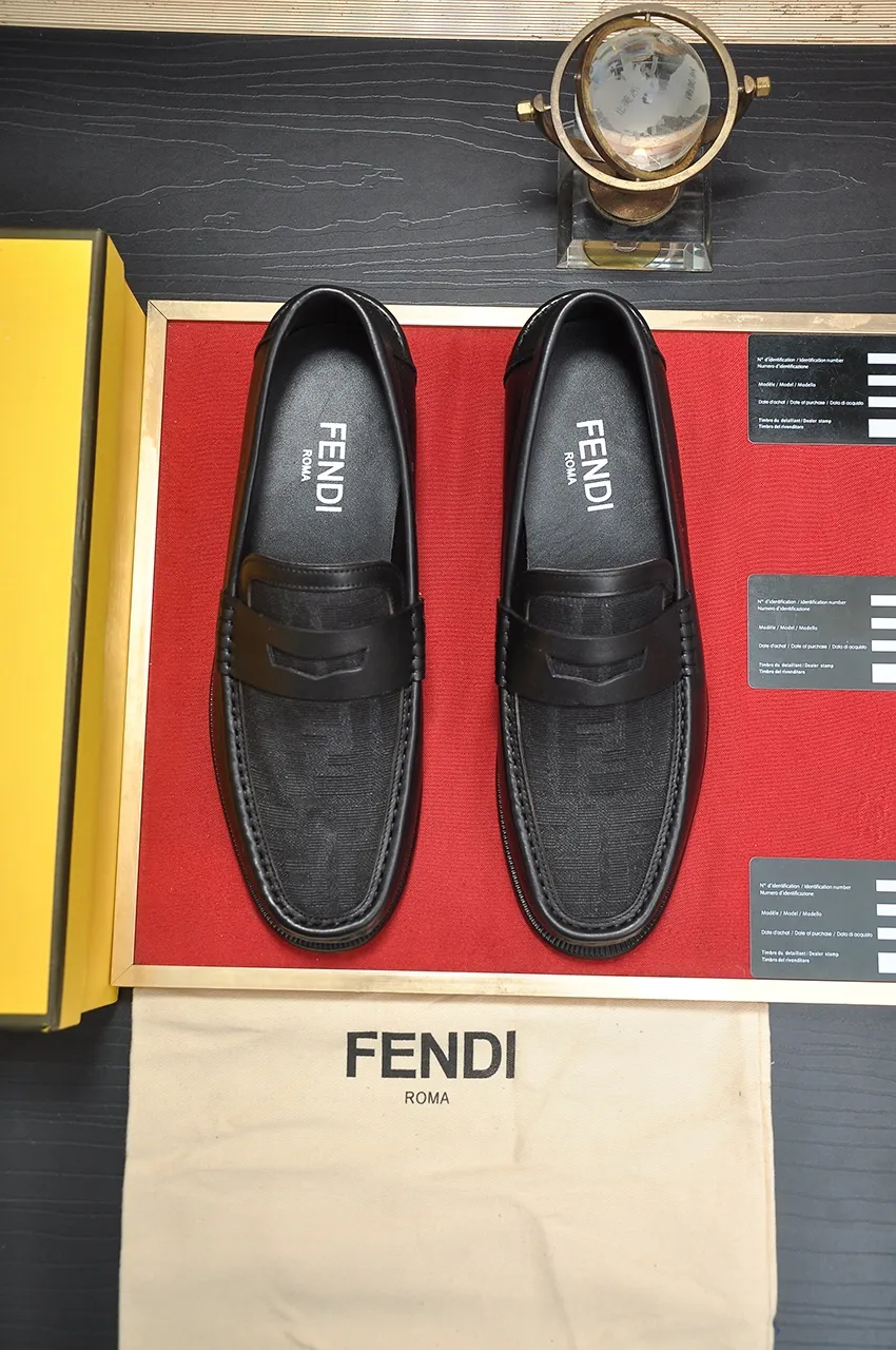 Men's shoes💰560💶[FENDI] The latest high-end men's shoes in Hong Kong! Original quality. The upper is made of imported cowhide material and cowhide lining! Super comfortable on the foot, original wear-resistant outsole, luxurious, fashionable, casual and versatile! Size: 38-45 (45 customized)
